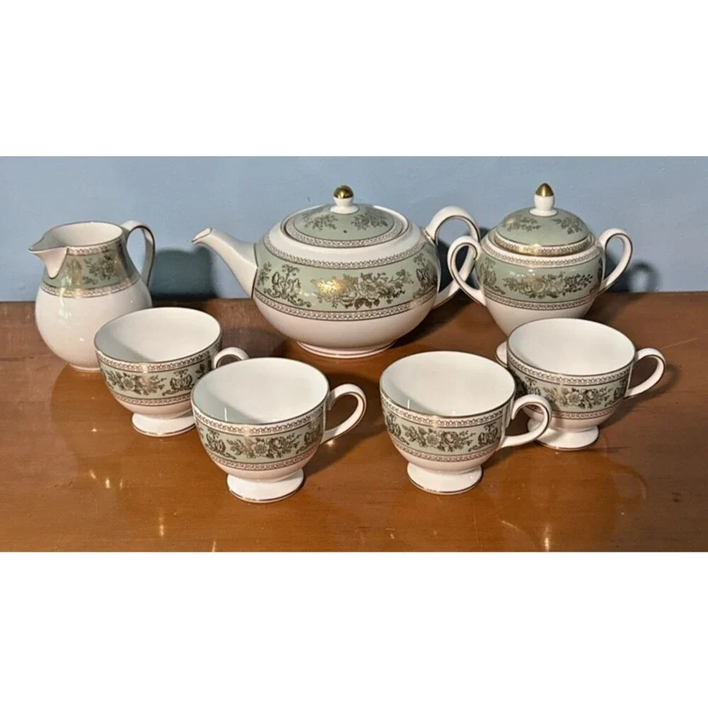 Wedgwood Gold Columbia Tea Pot Set Creamer/Sugar/4 Cups Sage Green England Mint